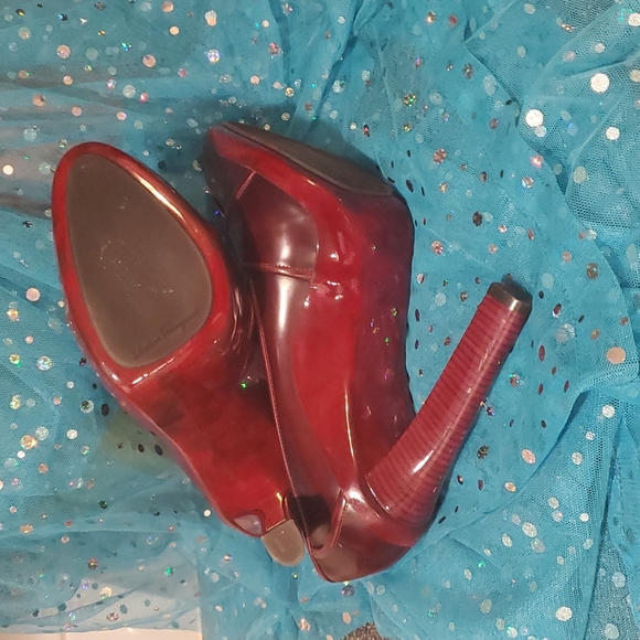 Salvatore Ferragamo Heels Shade of Red - Picture 7 of 15